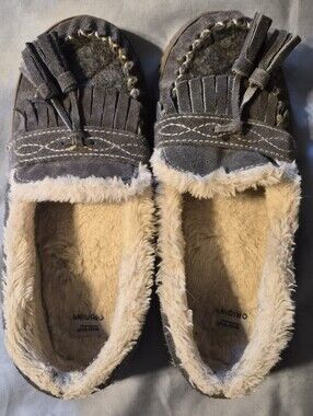 Earth Origins "Yukon Yasmine" Grey Suede Moccasin Slippers - Women's Size 7